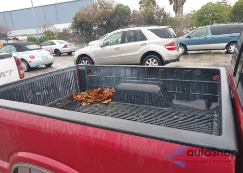 2000 Chevrolet S-10 Ls from USA, damaged, VIN 1GCCS14WXY8173324